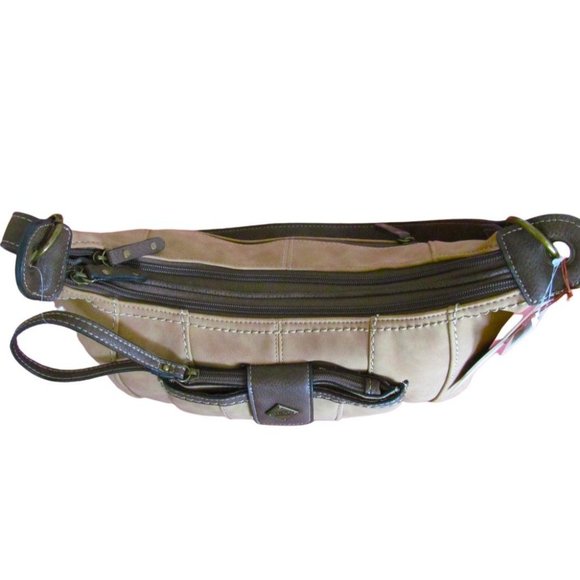 Zip Closure Hobo Crossbody Bag with Wristlet by Bolo - New - Picture 10 of 13